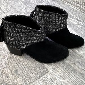 Tim booties
